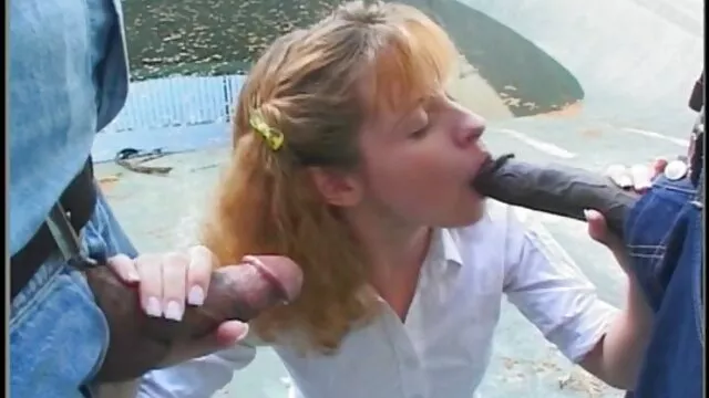 الرجل مقاطع اباحيه اجنبي تصويره من قبل فتاة عارية جميلة المشي في براغ