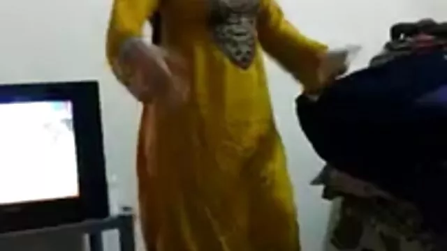 دفعت Pikaper شعرها الأحمر إلى الجدار افلام اجنبيه اباحيه ممنوعه من العرض وفجرته