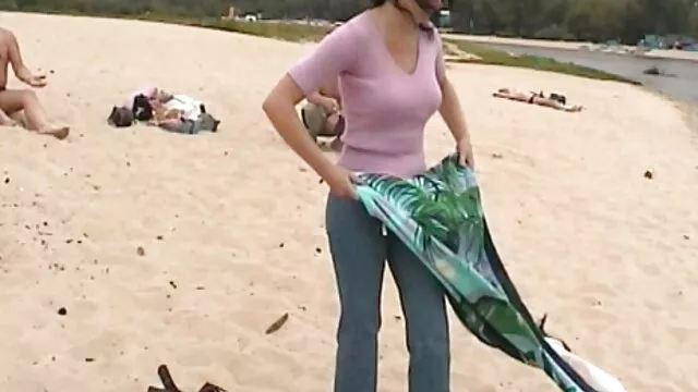 18 افلام اجنبي اباحيه مترجمه سنة من العمر فاتنة يمارس الجنس مع اثنين من الأصدقاء