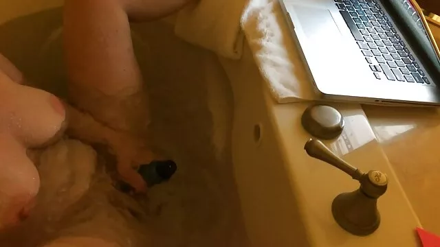 الطلاب يأكلون البيتزا و اللعنة على افلام سكس اجنبيه اباحيه كامل المعدة